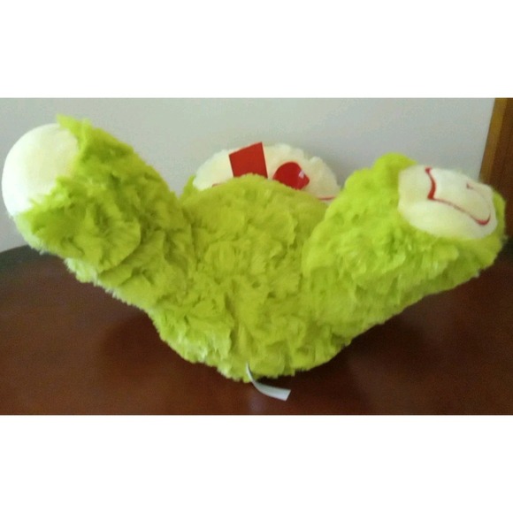 Frog plushie With Red Love Bow And Embroidered Heart On Foot NEW - Picture 9 of 10
